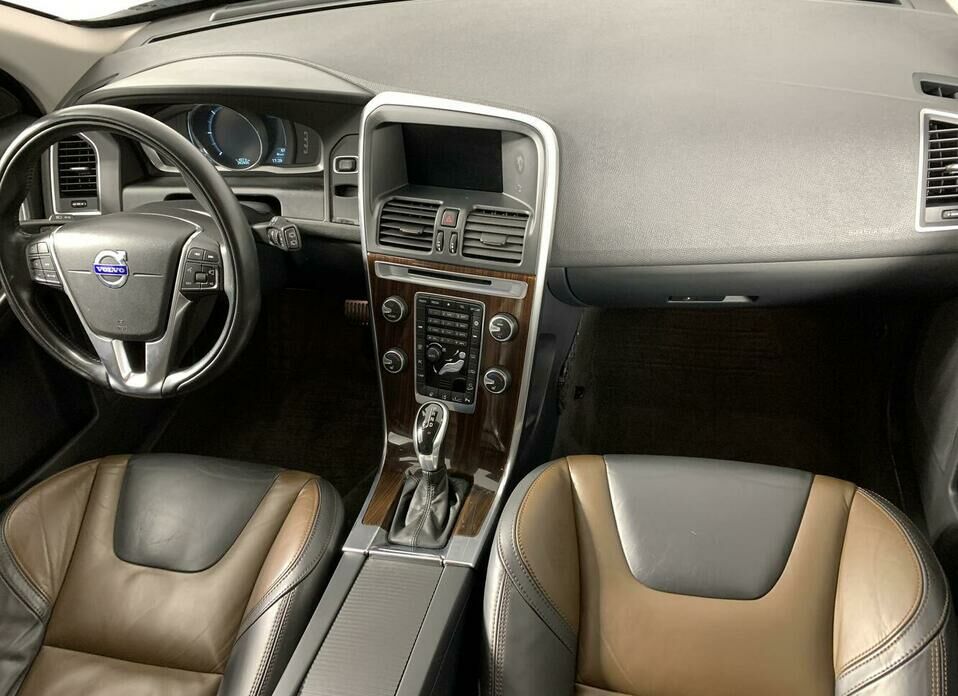 Volvo XC60 2.4d AT (181 л.с.) 4WD