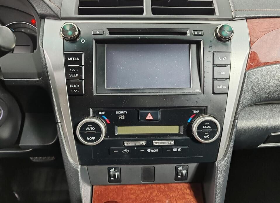 Toyota Camry, VII (XV50) 2.5 AT (181 л.с.)