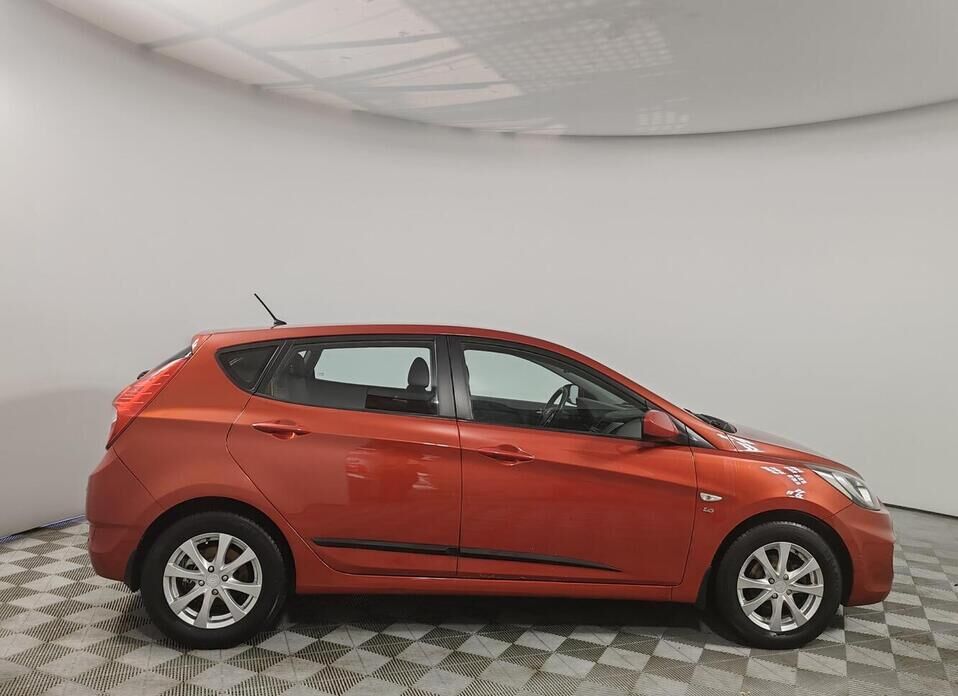 Hyundai Solaris 1.6 AT (123 л.с.)