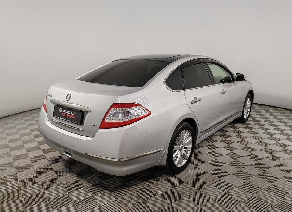 Nissan Teana 2.5 CVT (182 л.с.)