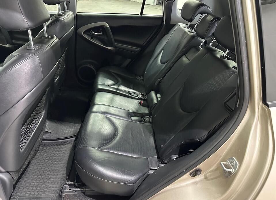 Toyota RAV4 2.0 AT (152 л.с.) 4WD