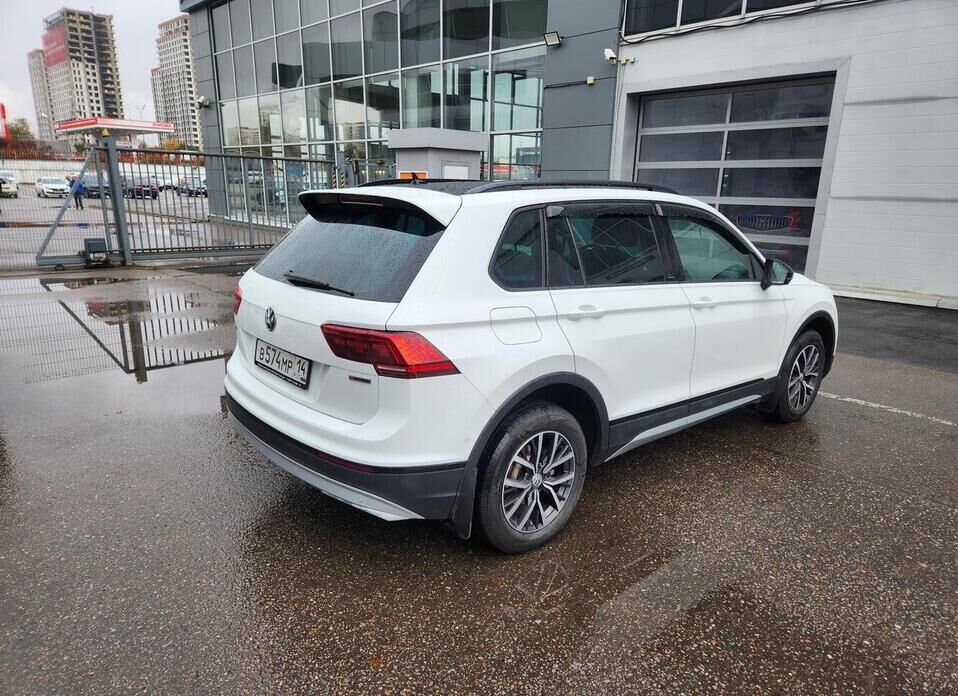 Volkswagen Tiguan, II 2.0d AMT (150 л.с.) 4WD