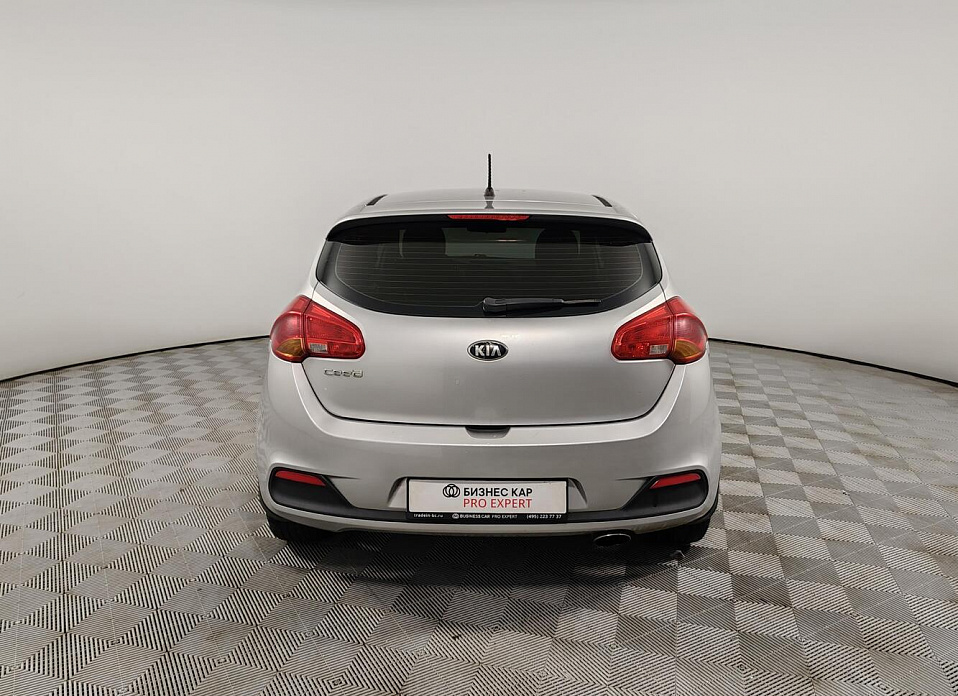 Kia Ceed, II 1.6 AT (129 л.с.)