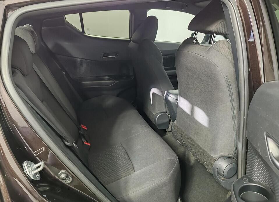 Toyota C-HR 2.0 CVT (148 л.с.)