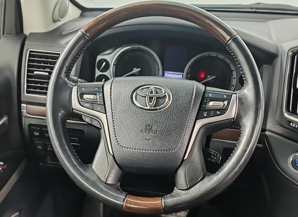 Toyota Land Cruiser, 200 Series Рестайлинг 2 4.5d AT (249 л.с.) 4WD