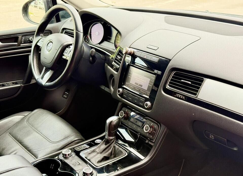 Volkswagen Touareg, II 3.0d AT (245 л.с.) 4WD