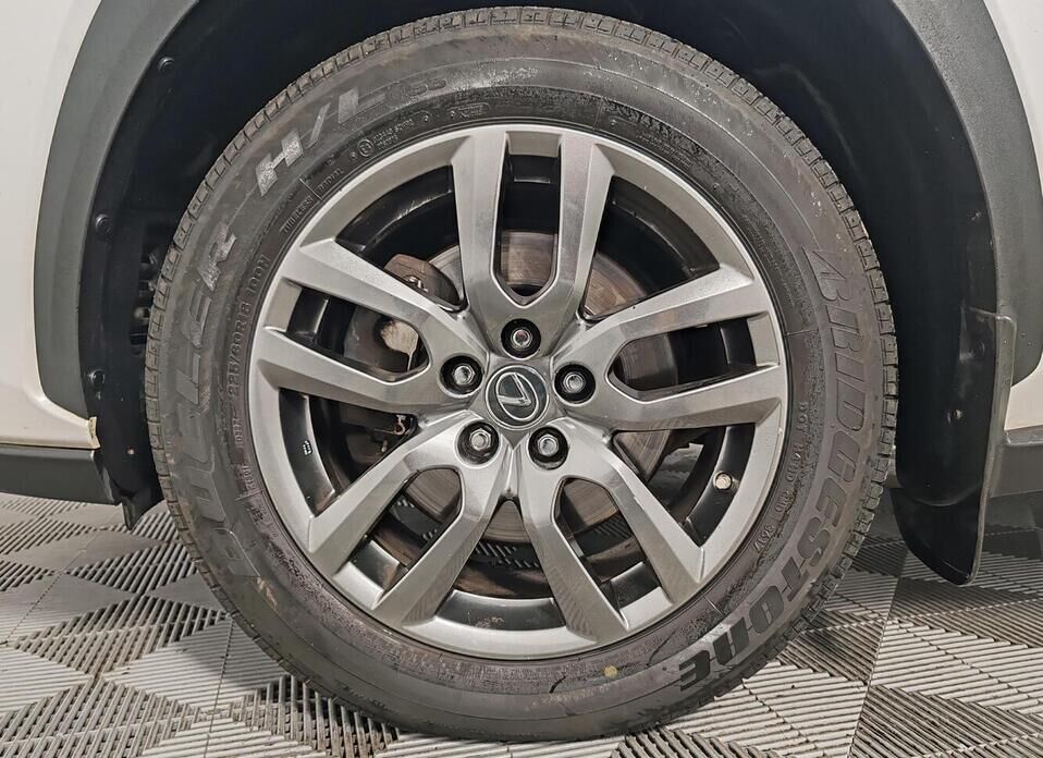 Lexus NX, I Рестайлинг 200 2.0 CVT (150 л.с.) 4WD