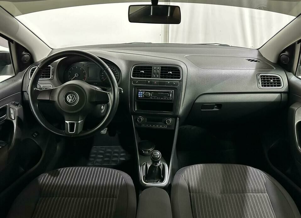 Volkswagen Polo 1.6 MT (105 л.с.)