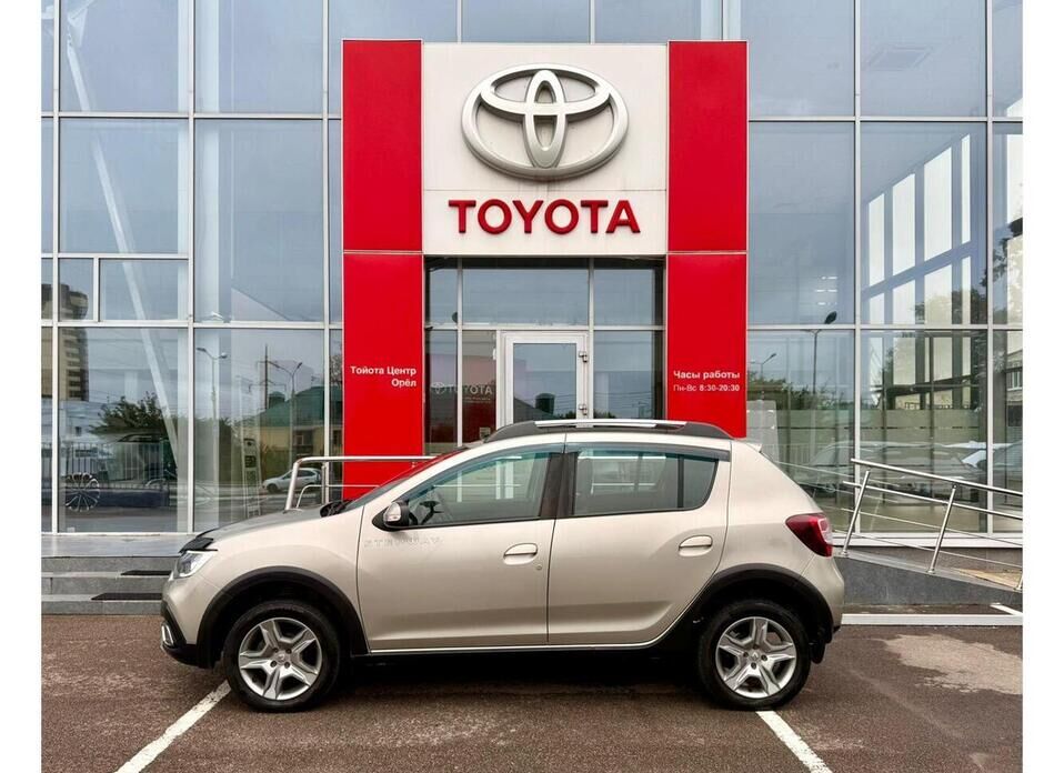 Renault Sandero Stepway 1.6 MT (82 л.с.)
