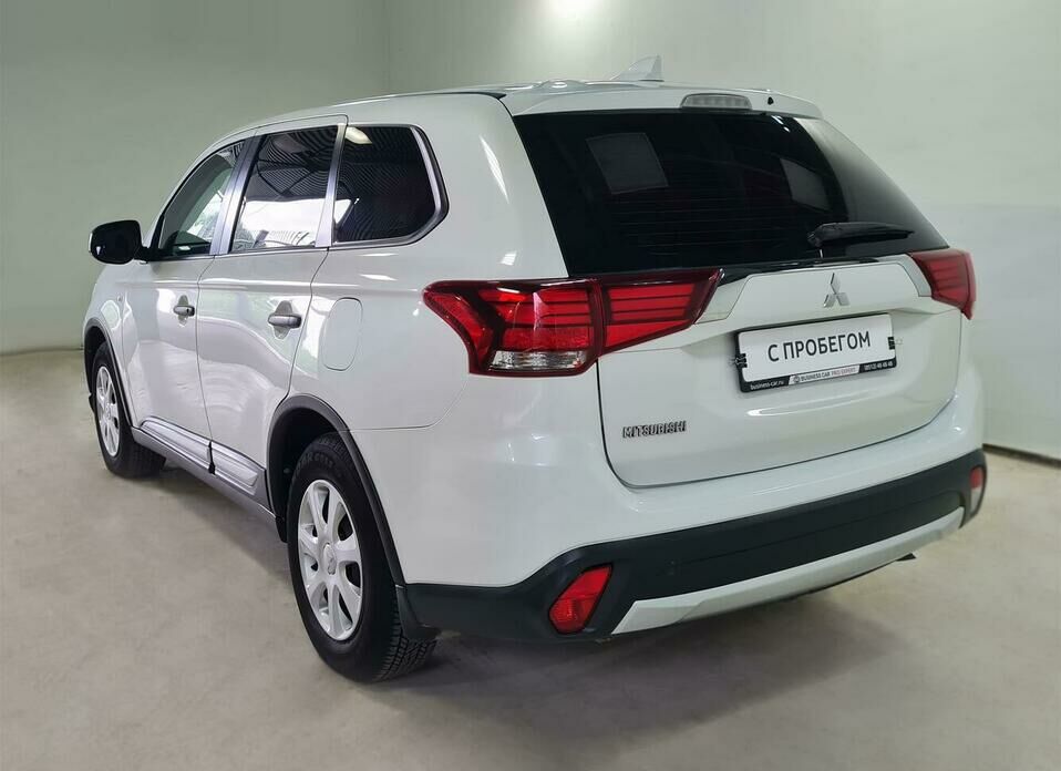 Mitsubishi Outlander 2.0 CVT (146 л.с.)