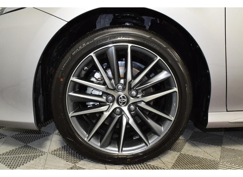 Toyota Camry, VIII (XV70) Рестайлинг 2.5 AT (209 л.с.)