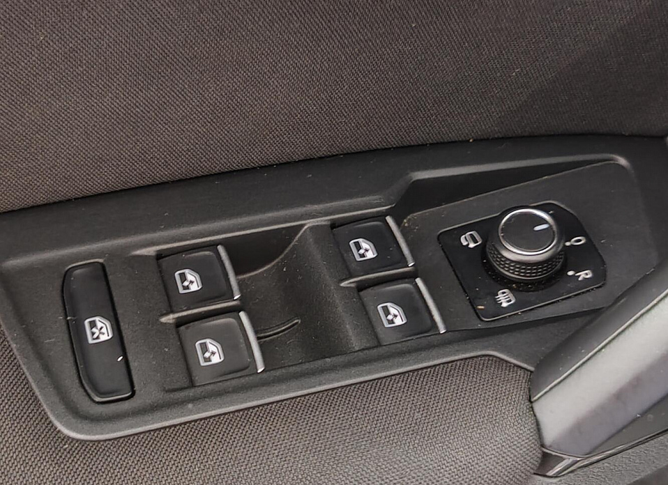 Volkswagen Tiguan, II 2.0 AMT (180 л.с.) 4WD