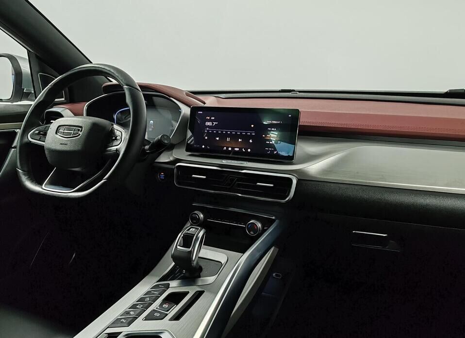 Geely Coolray, I 1.5 AMT (150 л.с.)
