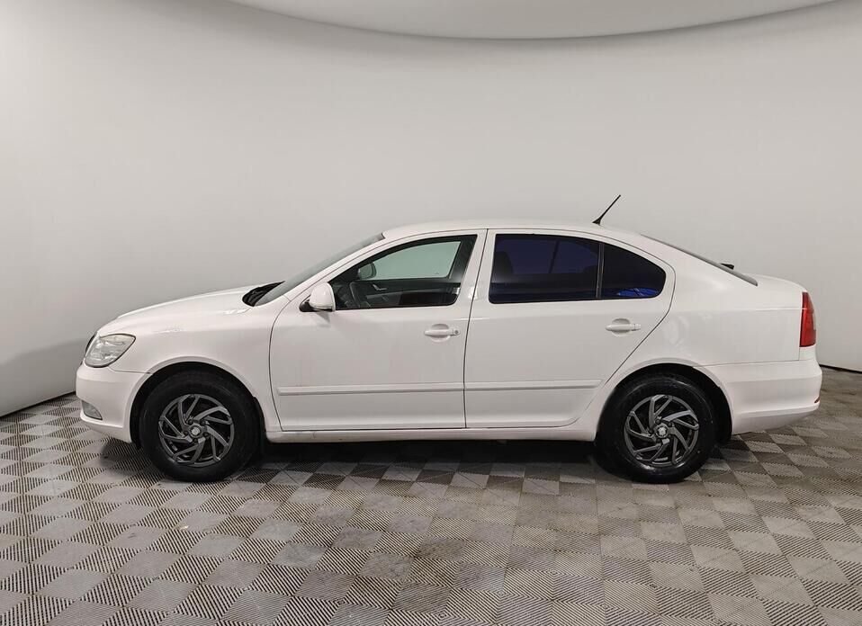 Skoda Octavia, II (A5) Рестайлинг 1.4 AMT (122 л.с.)