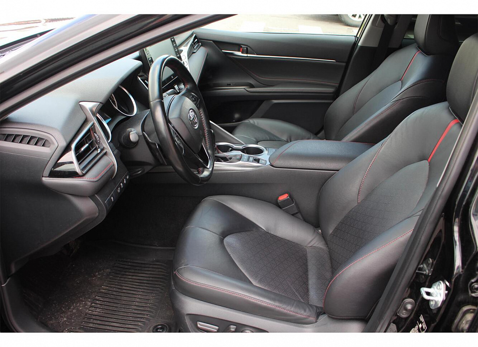 Toyota Camry, VIII (XV70) Рестайлинг 3.5 AT (249 л.с.)