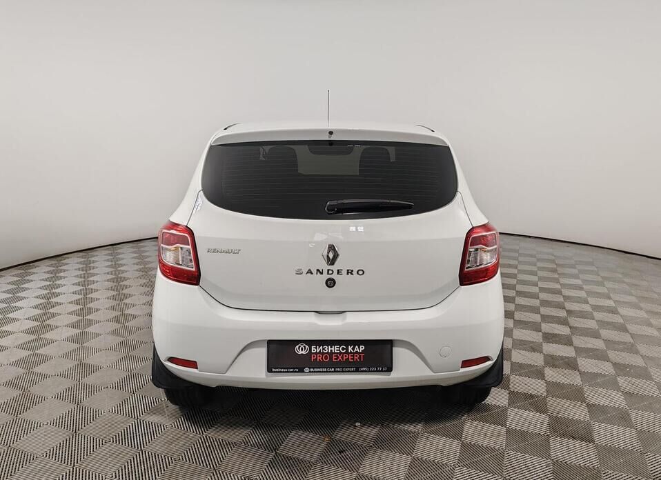 Renault Sandero, II Рестайлинг 1.6 MT (82 л.с.)