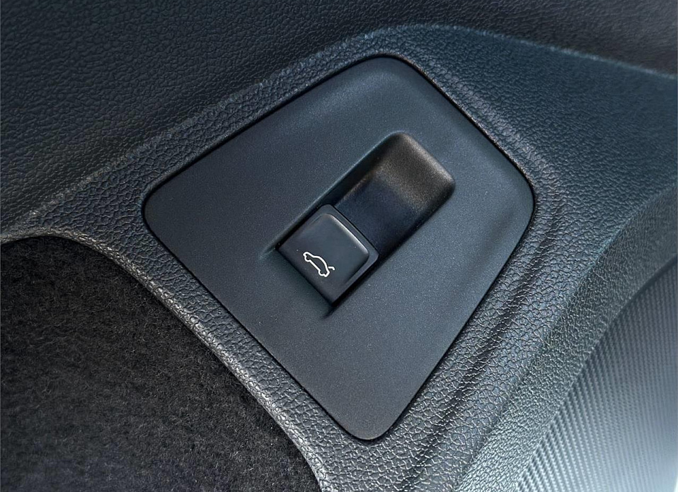 Volkswagen Tiguan, II 2.0d MT (150 л.с.) 4WD