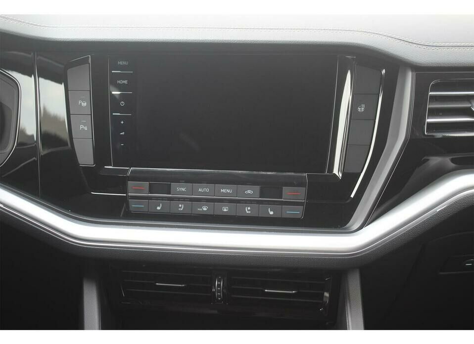 Volkswagen Touareg 3.0d AT (249 л.с.) 4WD