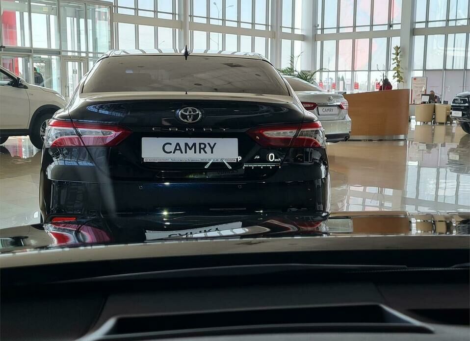 Toyota Camry 2.5 AT (209 л.с.)