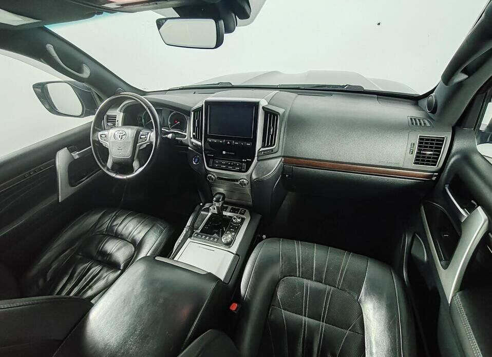 Toyota Land Cruiser, 200 Series Рестайлинг 2 4.5d AT (249 л.с.) 4WD