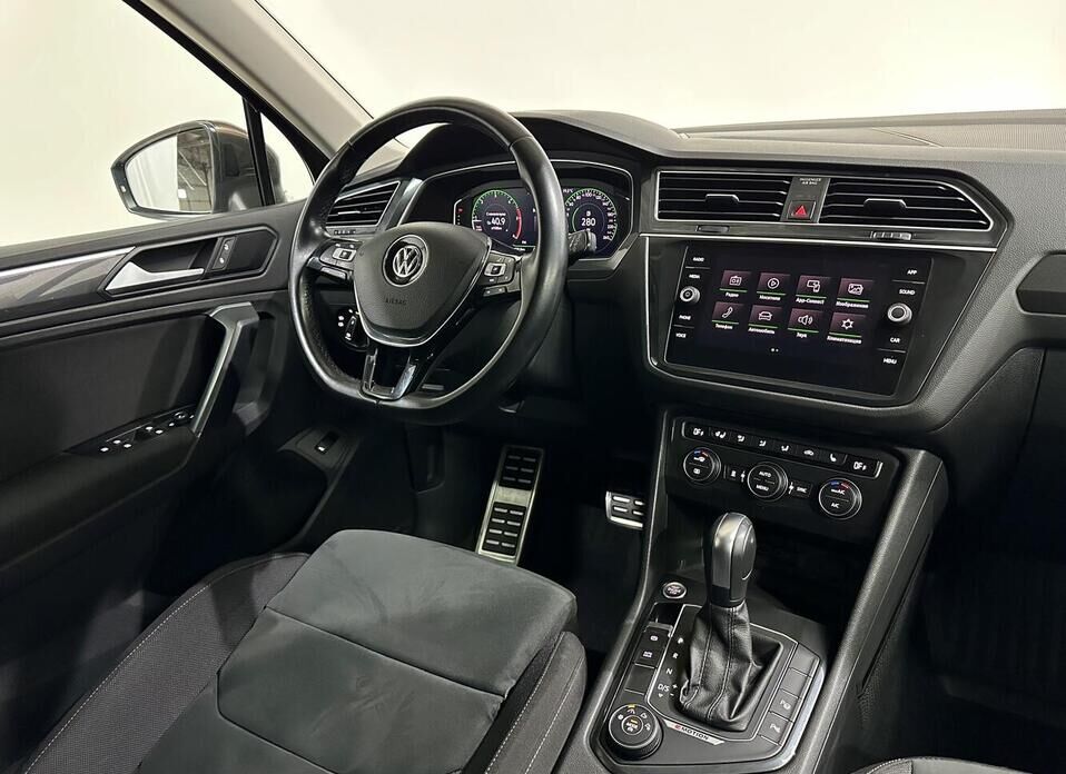 Volkswagen Tiguan, II 2.0d AMT (150 л.с.) 4WD