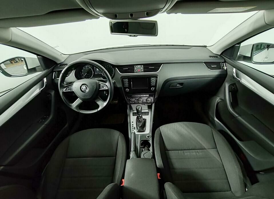 Skoda Octavia 1.6 AT (110 л.с.)