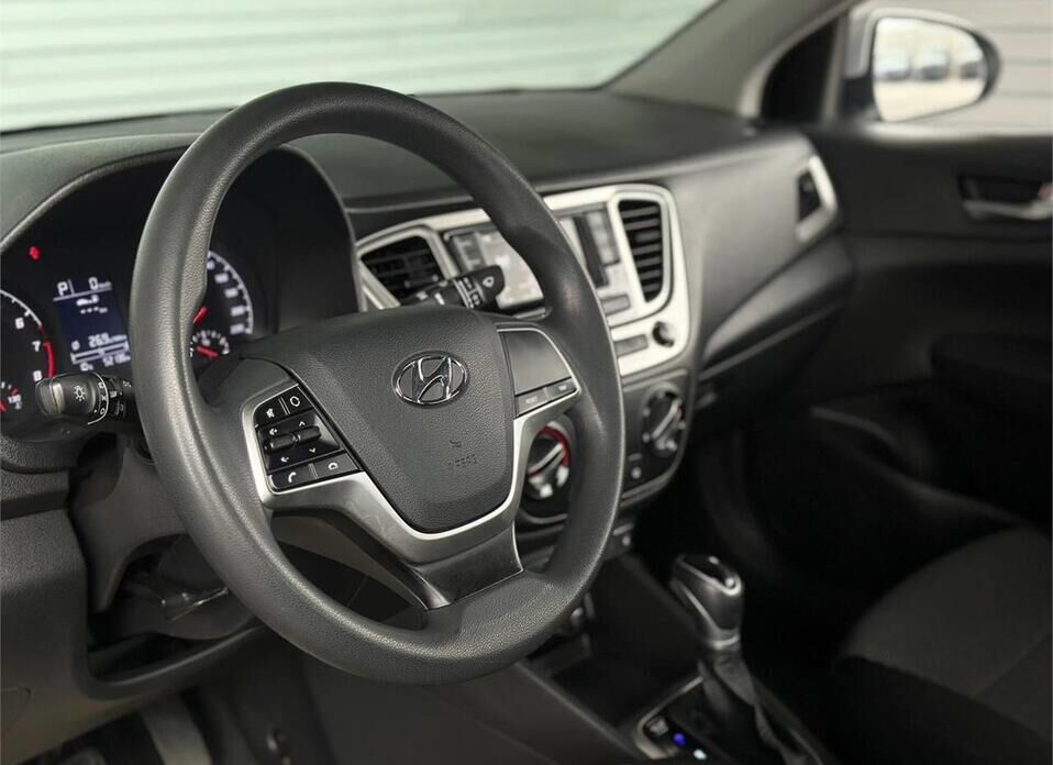 Hyundai Solaris 1.6 AT (123 л.с.)