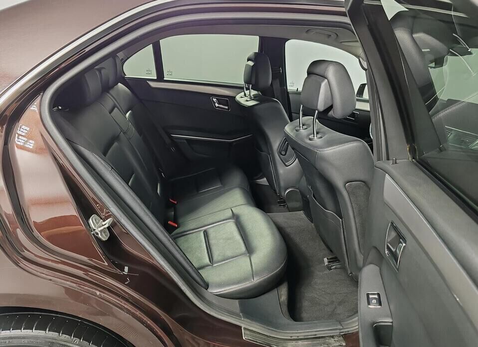 Mercedes-Benz E-Класс 200 7G-Tronic 1.8 AT (184 л.с.)