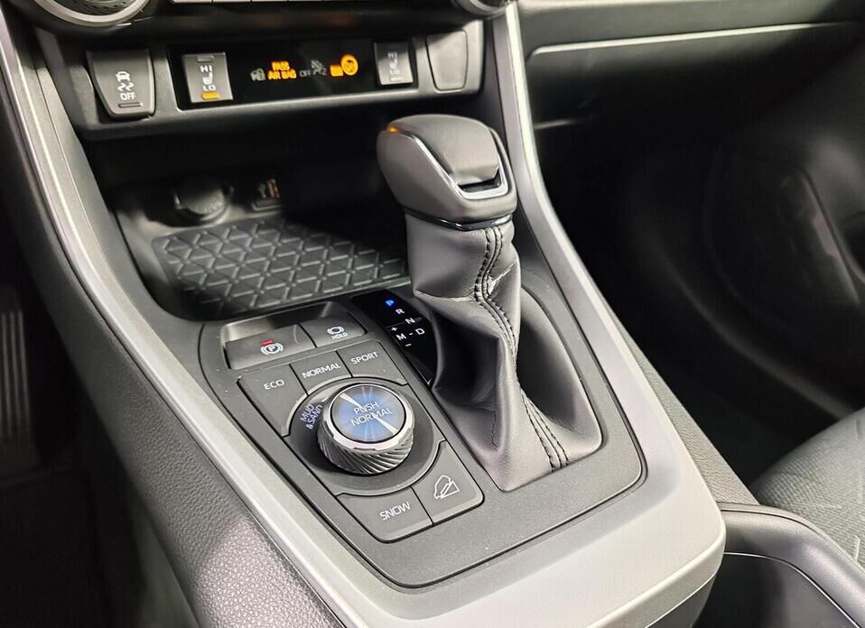 Toyota RAV4, V (XA50) 2.0 CVT (173 л.с.) 4WD