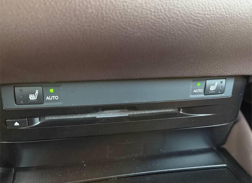 Lexus ES, VII 250 2.5 AT (200 л.с.)