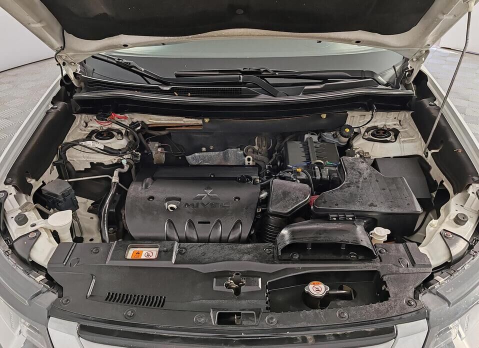 Mitsubishi Outlander, III Рестайлинг 2 2.0 CVT (146 л.с.) 4WD