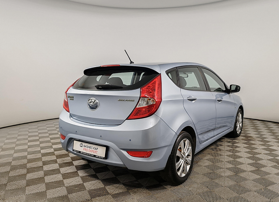 Hyundai Solaris, I 1.6 AT (123 л.с.)