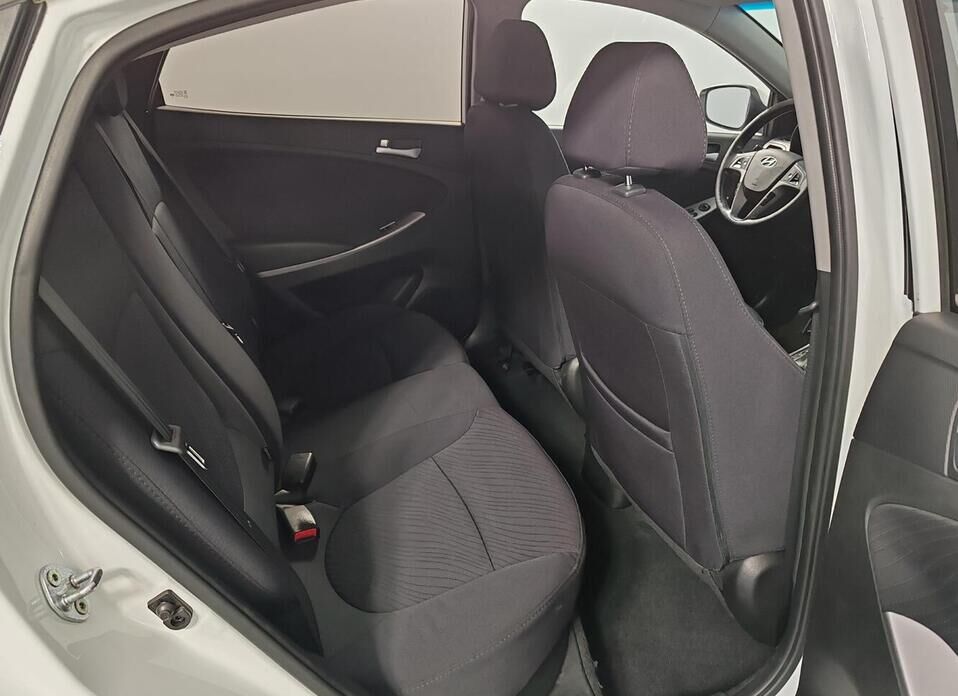 Hyundai Solaris, I Рестайлинг 1.6 AT (123 л.с.)