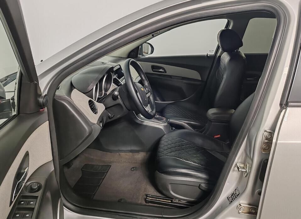 Chevrolet Cruze, I 1.6 MT (109 л.с.)