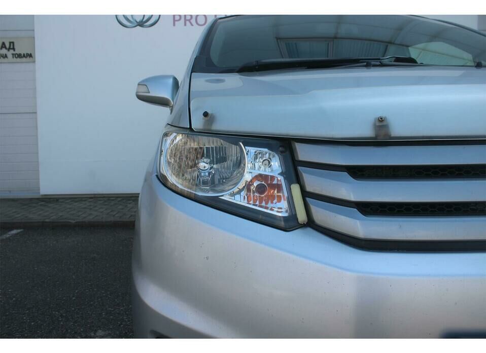 Honda Freed Spike 1.5 CVT (118 л.с.)