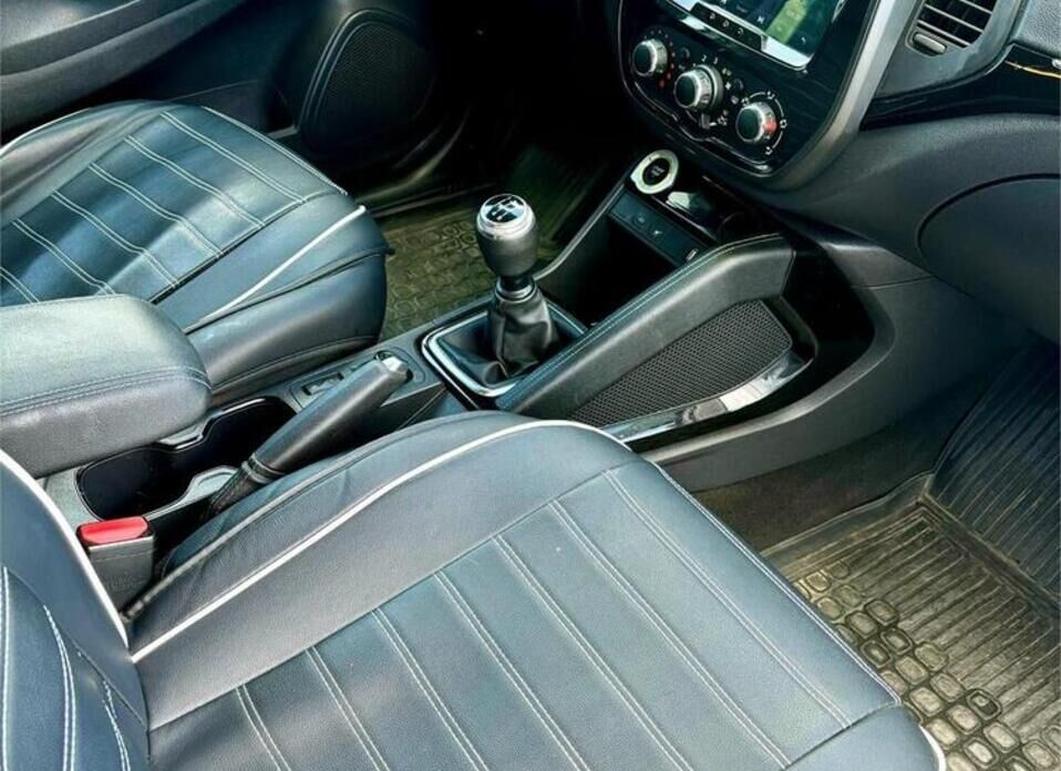 Renault Kaptur, I Рестайлинг 1.6 MT (114 л.с.)