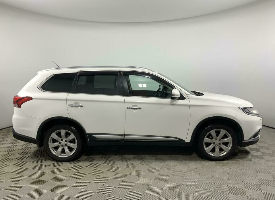 Mitsubishi Outlander 3.0 AT (227 л.с.) 4WD