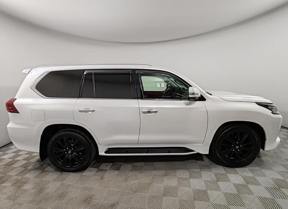 Lexus LX, III Рестайлинг 2 570 5.7 AT (367 л.с.) 4WD