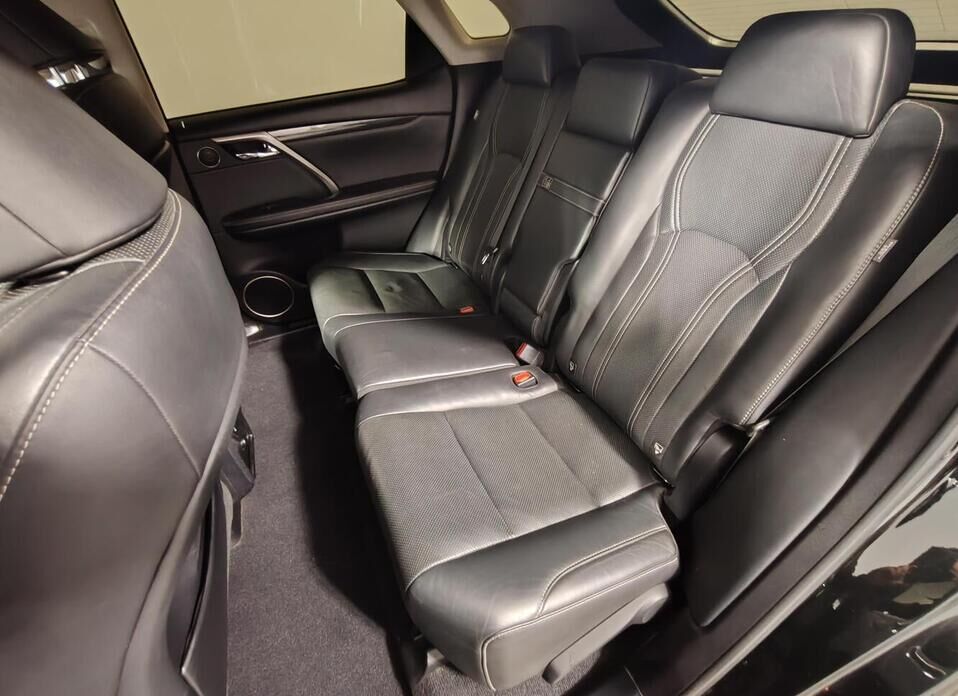 Lexus RX, IV 350 3.5 AT (300 л.с.) 4WD