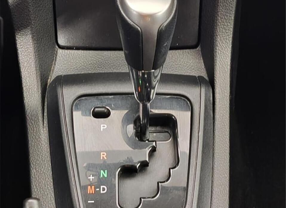 Toyota Corolla, XI (E160, E170) 1.6 CVT (122 л.с.)