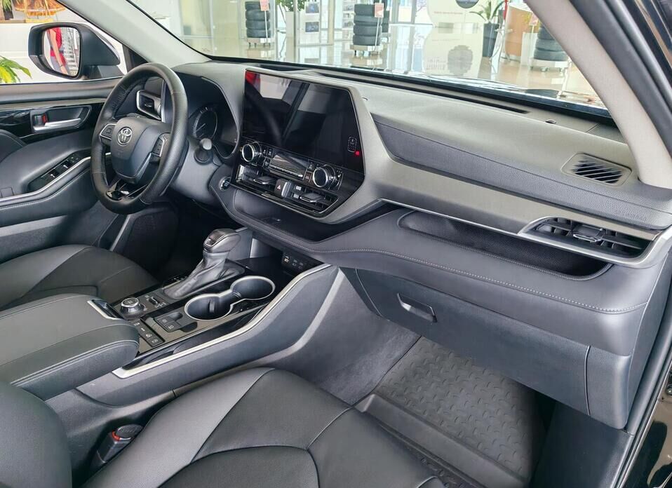 Toyota Highlander 2.0 AT (248 л.с.) 4WD