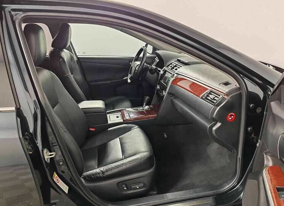 Toyota Camry, VII (XV50) 3.5 AT (277 л.с.)