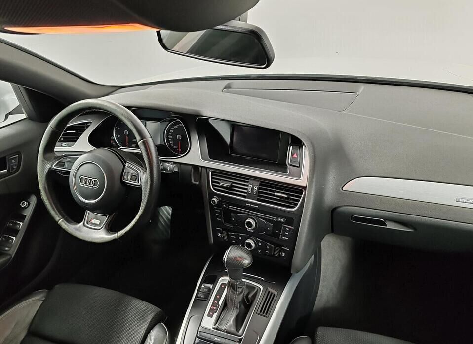 Audi A4, IV (B8) Рестайлинг 2.0 AMT (211 л.с.) 4WD