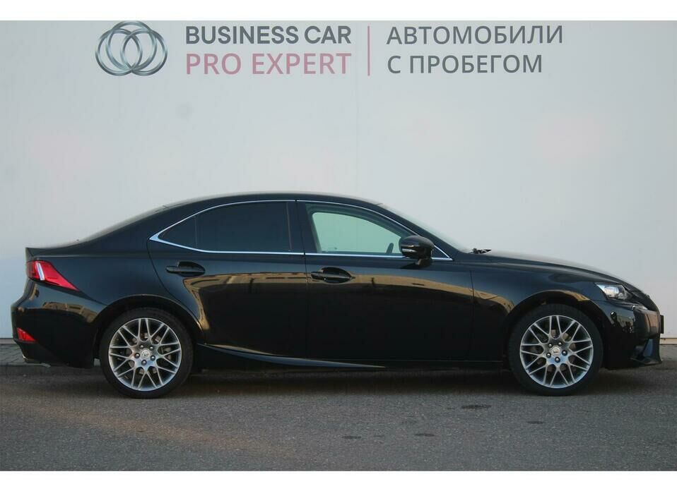 Lexus IS 250 2.5 AT (208 л.с.)