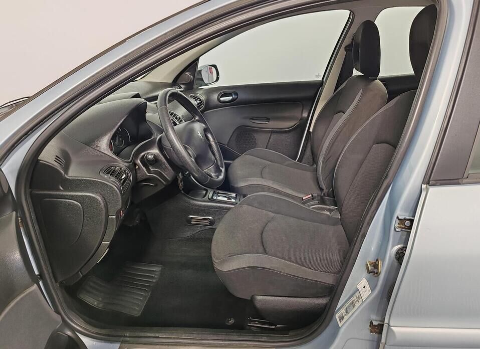 Peugeot 206 1.4 AT (75 л.с.)