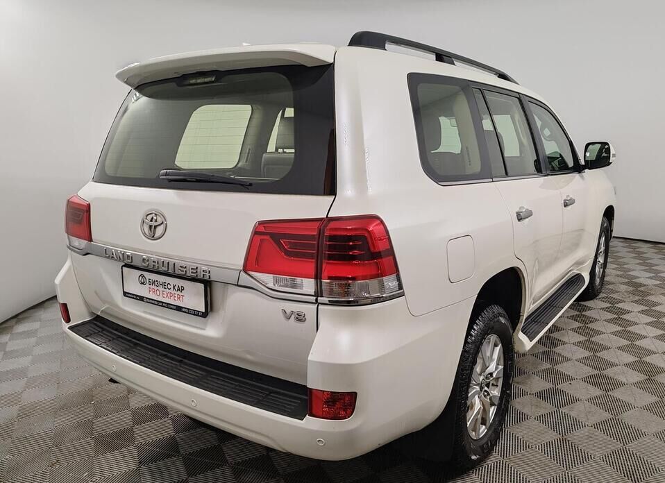 Toyota Land Cruiser, 200 Series Рестайлинг 2 4.5d AT (249 л.с.) 4WD