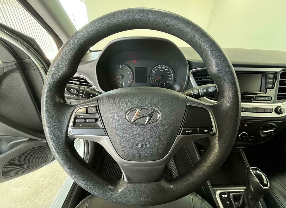 Hyundai Solaris 1.6 AT (123 л.с.)