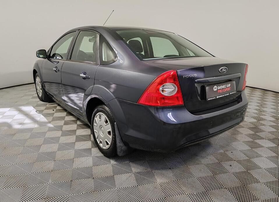 Ford Focus, II Рестайлинг 1.6 AT (100 л.с.)