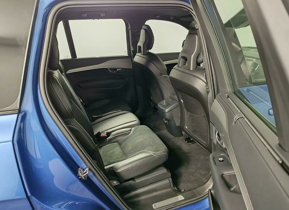Volvo XC90 2.0d AT (235 л.с.) 4WD