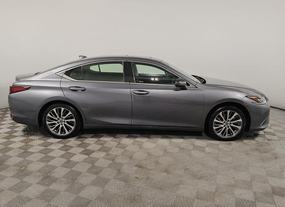 Lexus ES, VII 250 2.5 AT (200 л.с.)